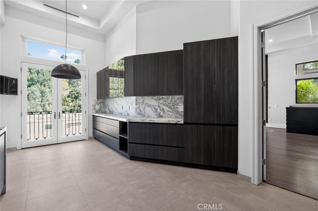 3087 Passmore Drive, Los Angeles, CA 90068