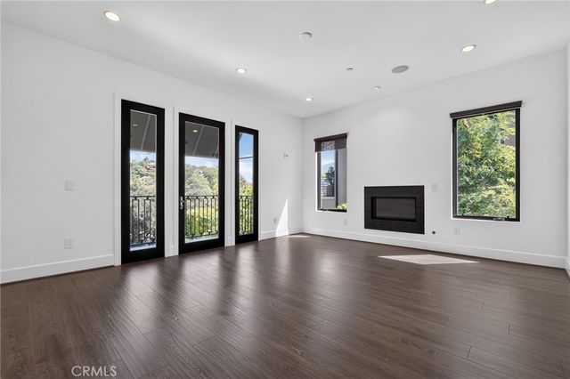 3087 Passmore Drive, Los Angeles, CA 90068
