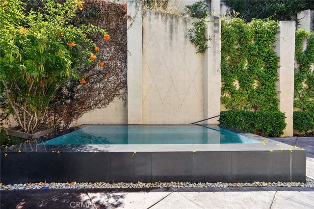 3087 Passmore Drive, Los Angeles, CA 90068