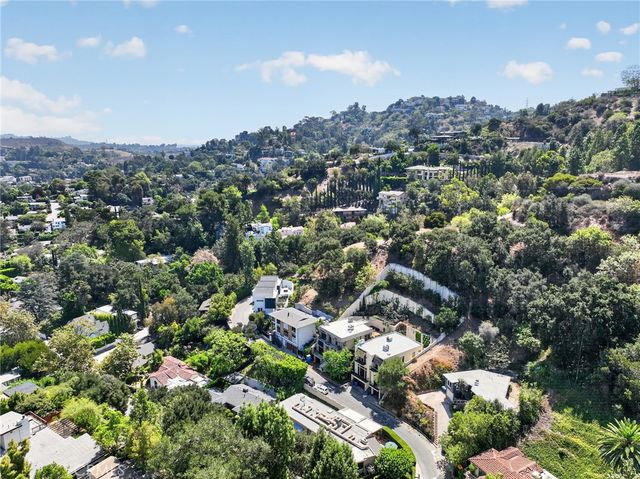 3087 Passmore Drive, Los Angeles, CA 90068