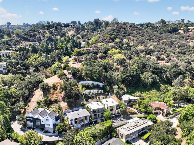 3087 Passmore Drive, Los Angeles, CA 90068