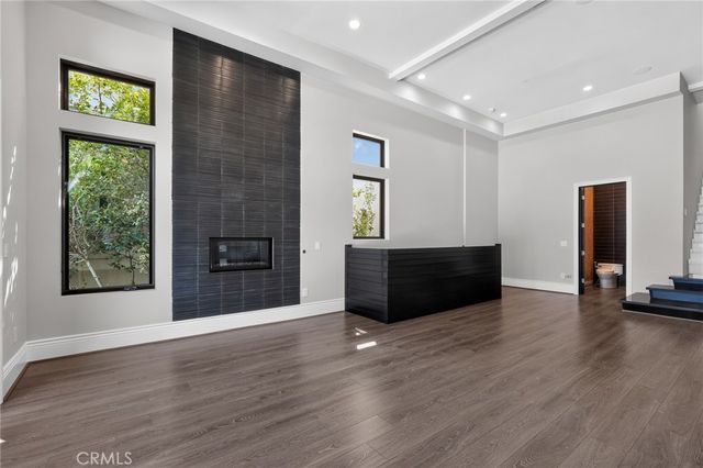 3087 Passmore Drive, Los Angeles, CA 90068