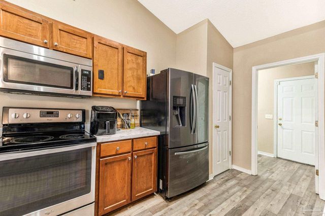 6825 Fort Deposit Dr, Pensacola, FL 32526