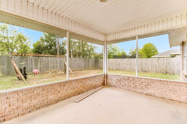 6825 Fort Deposit Dr, Pensacola, FL 32526