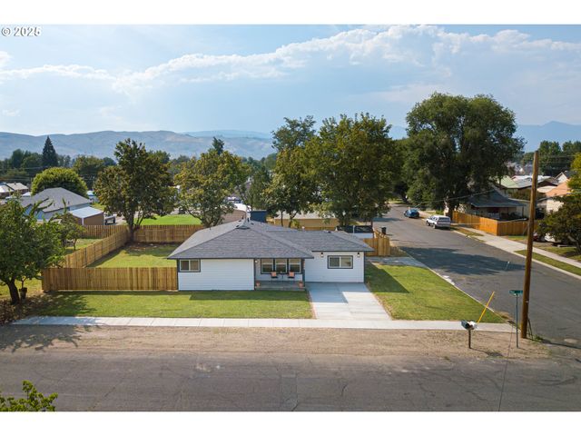 1895 Balm St, Baker City, OR 97814