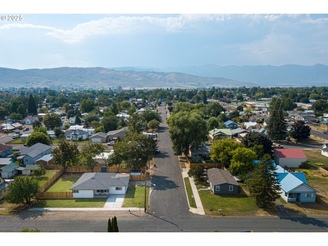 1895 Balm St, Baker City, OR 97814
