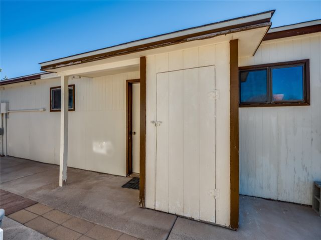 1023 Cheyenne Street, Los Alamos, NM 87544