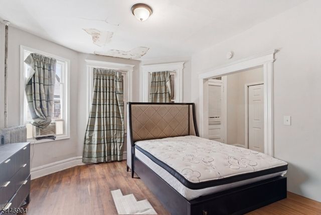 530 Norwood St, East Orange City, NJ 07018