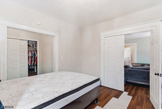 530 Norwood St, East Orange City, NJ 07018