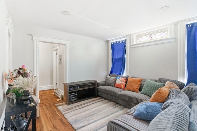 530 Norwood St, East Orange City, NJ 07018
