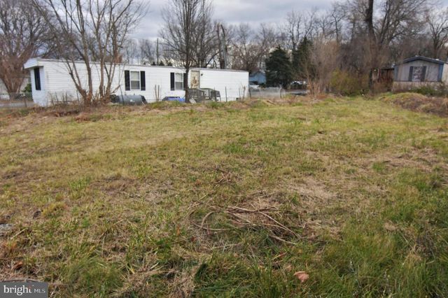 3094 WILLIAMSPORT PIKE, Falling Waters, WV 25419