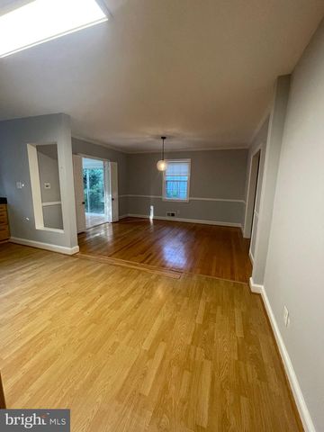 5528 WARWICK PL, Chevy Chase, MD 20815