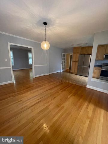 5528 WARWICK PL, Chevy Chase, MD 20815