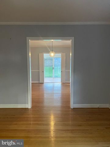 5528 WARWICK PL, Chevy Chase, MD 20815