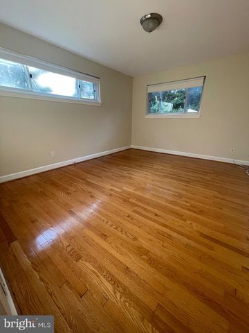 5528 WARWICK PL, Chevy Chase, MD 20815