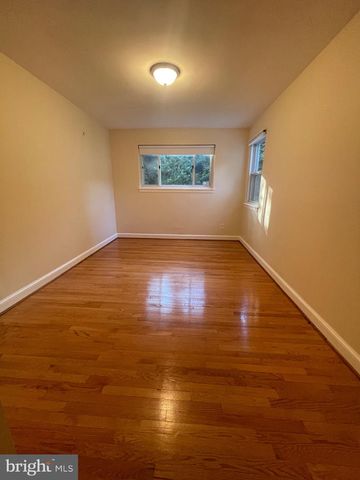 5528 WARWICK PL, Chevy Chase, MD 20815