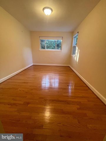 5528 WARWICK PL, Chevy Chase, MD 20815