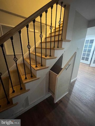 5528 WARWICK PL, Chevy Chase, MD 20815