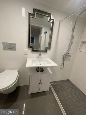 5528 WARWICK PL, Chevy Chase, MD 20815