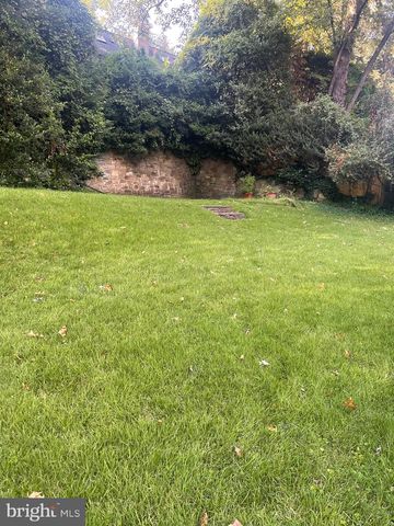 5528 WARWICK PL, Chevy Chase, MD 20815