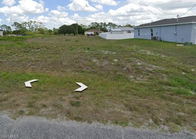 9046 Green CIR, Labelle, FL 33935