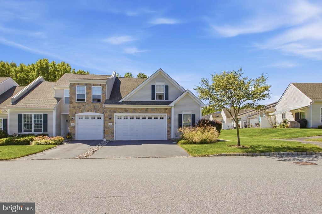 1631 VILLAGE AVE, Garnet Valley, PA 19060 — photo 2