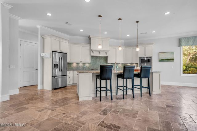 20 Royal Crest Drive, Hilton Head Island, SC 29928