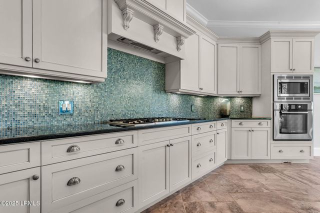 20 Royal Crest Drive, Hilton Head Island, SC 29928