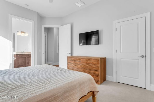 20 Royal Crest Drive, Hilton Head Island, SC 29928