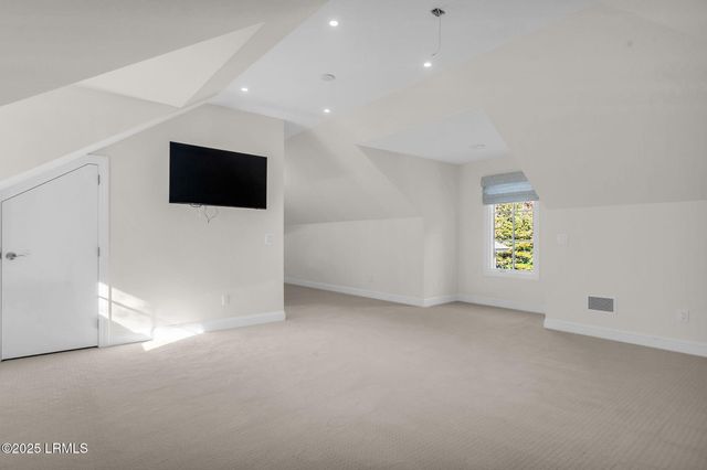 20 Royal Crest Drive, Hilton Head Island, SC 29928