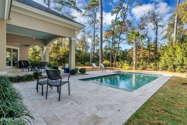 20 Royal Crest Drive, Hilton Head Island, SC 29928