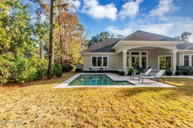 20 Royal Crest Drive, Hilton Head Island, SC 29928