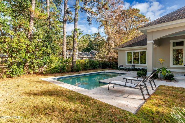 20 Royal Crest Drive, Hilton Head Island, SC 29928