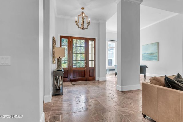 20 Royal Crest Drive, Hilton Head Island, SC 29928