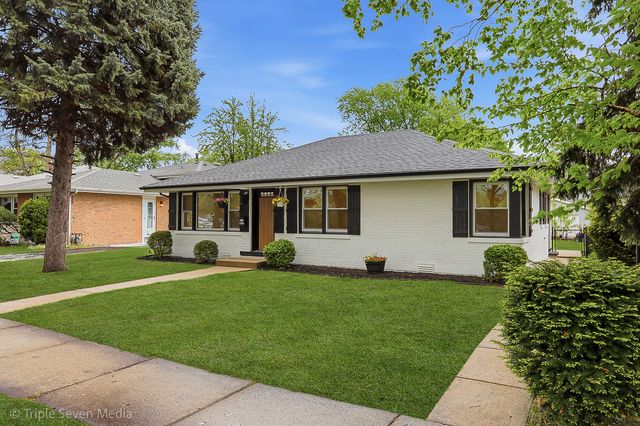 9817 Washington Avenue, Oak Lawn, IL 60453