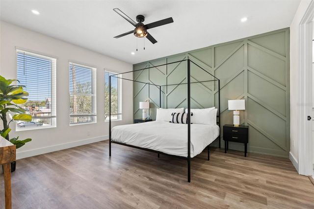 121 E WARREN AVENUE 3, Tampa, FL 33602