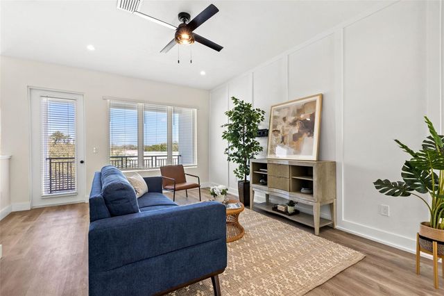 121 E WARREN AVENUE 3, Tampa, FL 33602