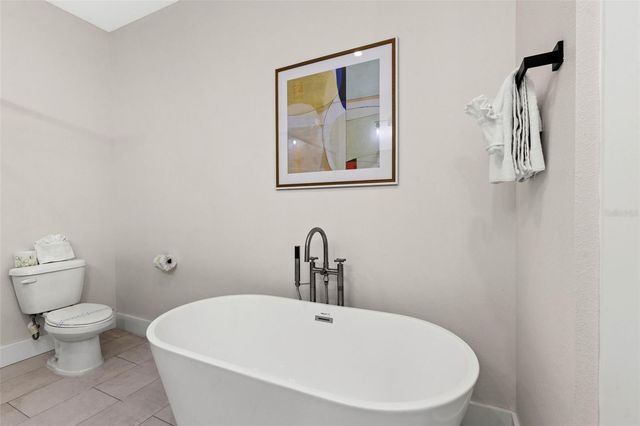 121 E WARREN AVENUE 3, Tampa, FL 33602