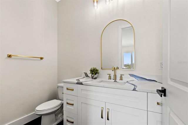 121 E WARREN AVENUE 3, Tampa, FL 33602