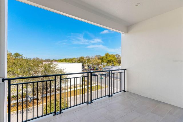 121 E WARREN AVENUE 3, Tampa, FL 33602