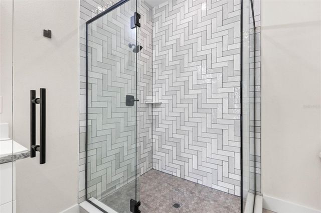 121 E WARREN AVENUE 3, Tampa, FL 33602