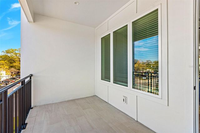 121 E WARREN AVENUE 3, Tampa, FL 33602