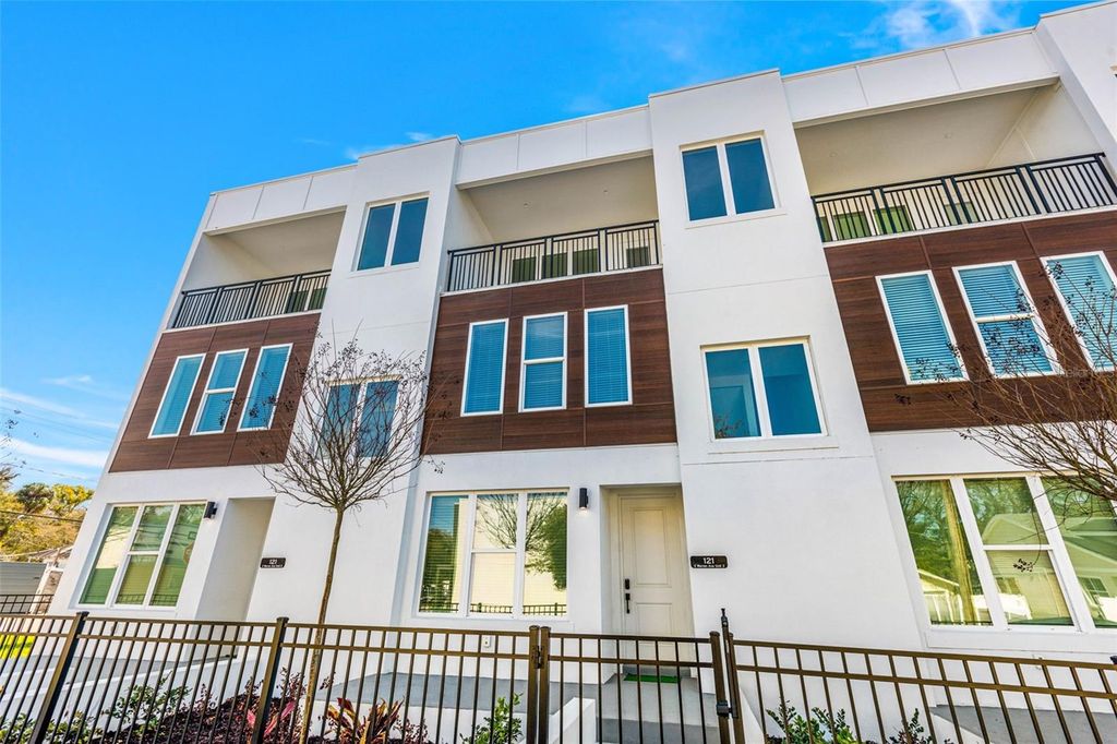121 E WARREN AVENUE 3, Tampa, FL 33602