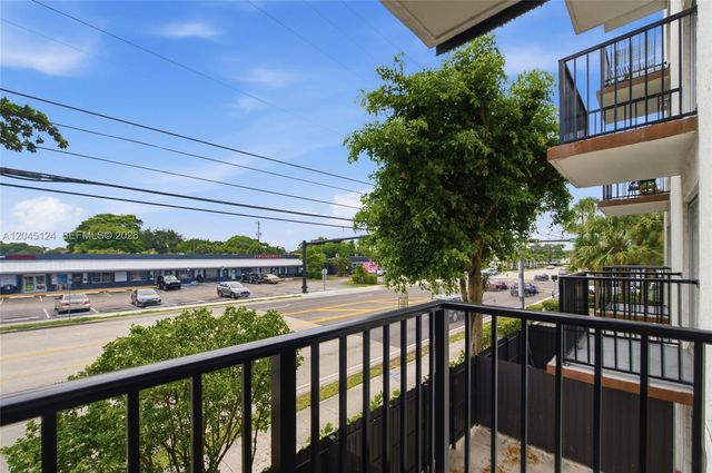 2520 N Andrews Avenue 107, Wilton Manors, FL 33311