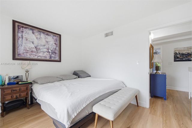 2520 N Andrews Avenue 107, Wilton Manors, FL 33311