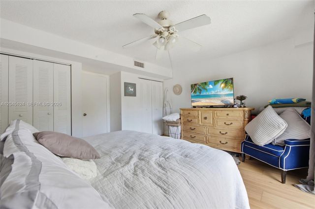 2520 N Andrews Avenue 107, Wilton Manors, FL 33311
