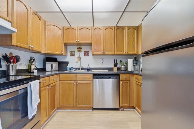2520 N Andrews Avenue 107, Wilton Manors, FL 33311