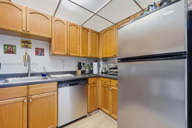 2520 N Andrews Avenue 107, Wilton Manors, FL 33311