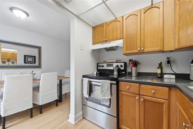 2520 N Andrews Avenue 107, Wilton Manors, FL 33311