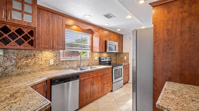 1468 NORTHAMPTON Terrace, Wellington, FL 33414
